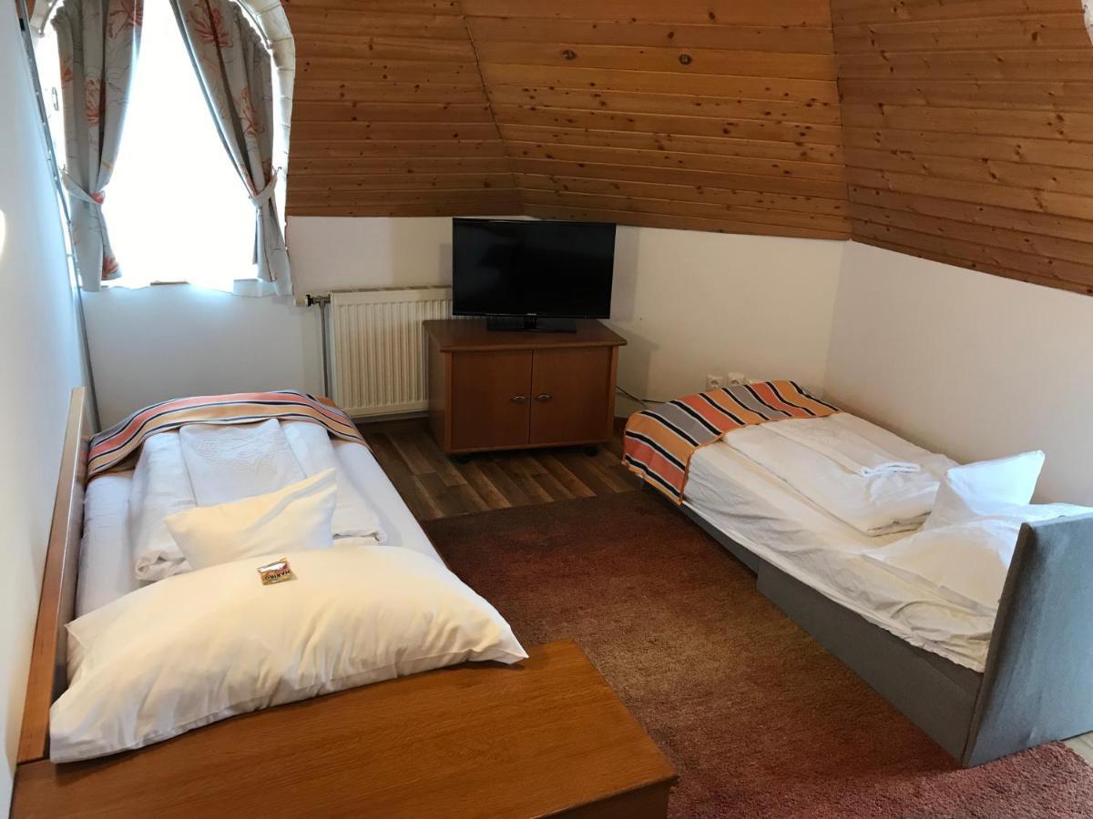 Zöldtető Panzió Balatonfüred Exterior foto